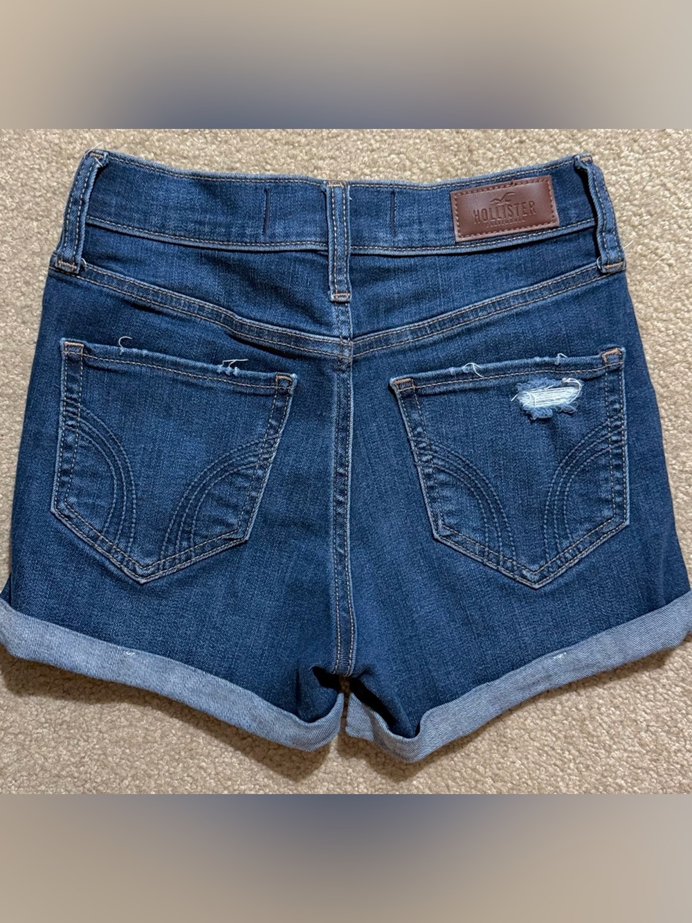 Hollister High Rise 3” Distressed Women’s Denim Shorts - Picture 2 of 4